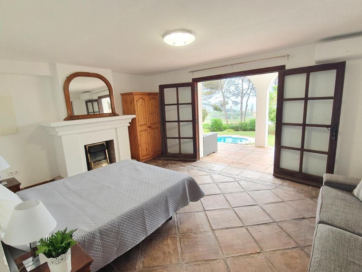 Beautiful 5 Bedroom Villa With Private Pool With Stunning Sea Views, Walking Distances To Shops Restaurants Beach 马尼尔瓦 外观 照片